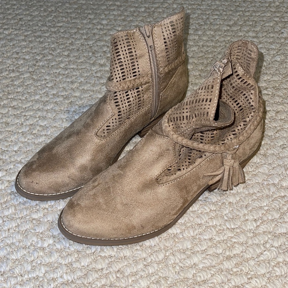 Zip up bootie.